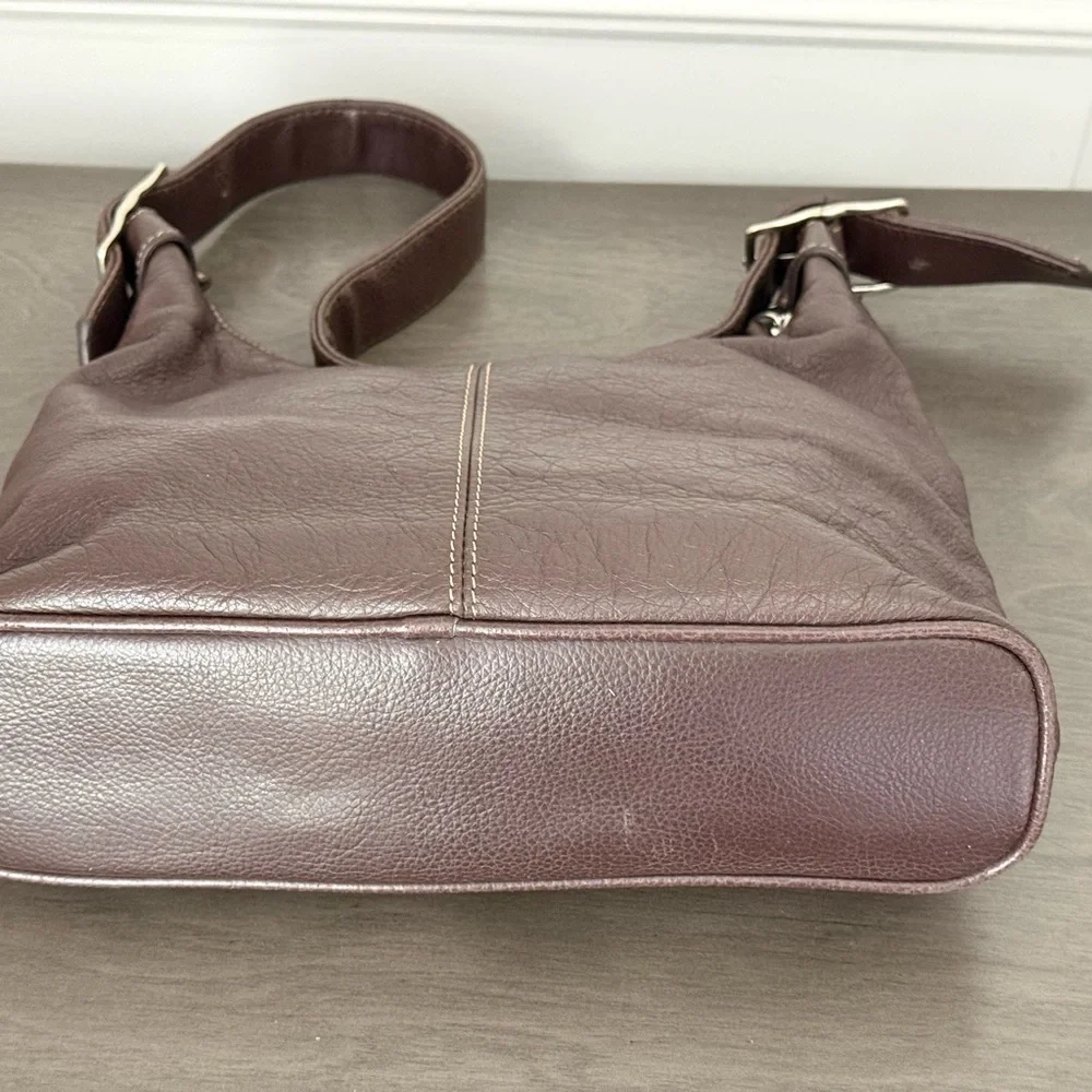 Liz Claiborne Brown Leather Shoulder Handbag